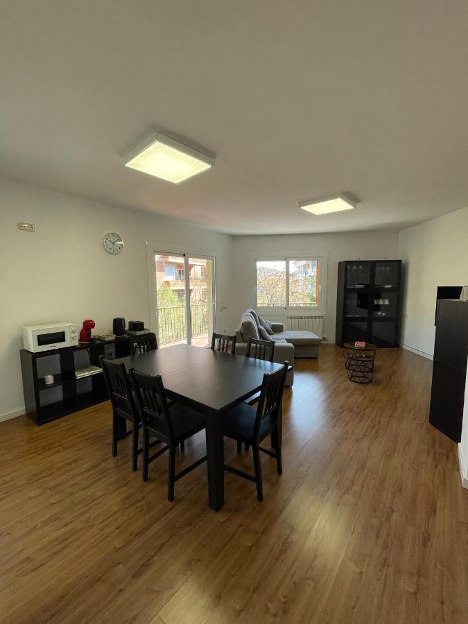 Apartamento Centrico En Berga - Alברגה מראה חיצוני תמונה