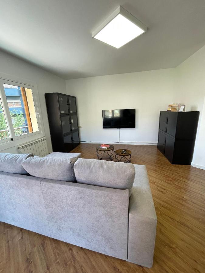 Apartamento Centrico En Berga - Alברגה מראה חיצוני תמונה