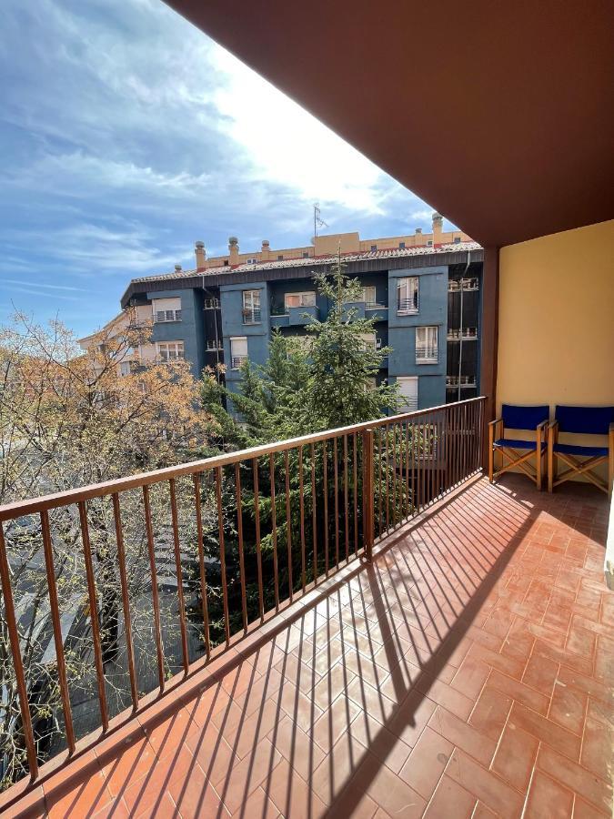 Apartamento Centrico En Berga - Alברגה מראה חיצוני תמונה